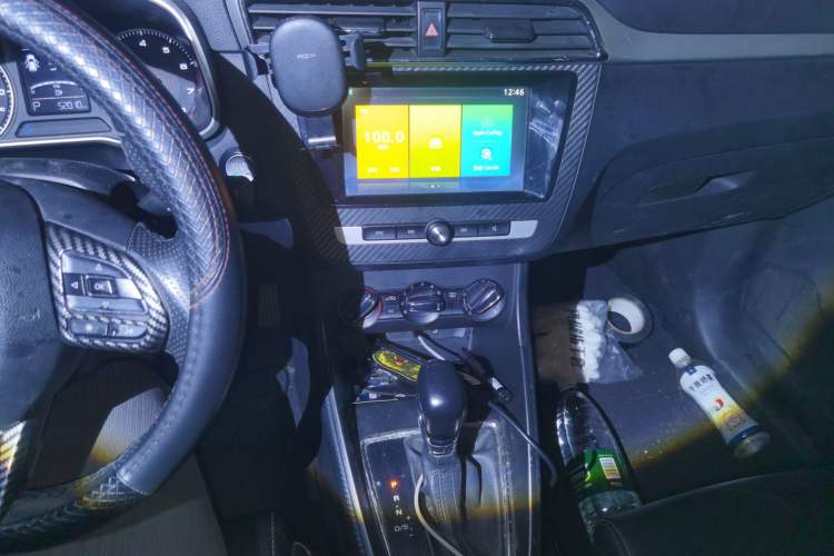 Used MG ZS 2017 1.5L Automatic Elite Edition Audio And AC Panel