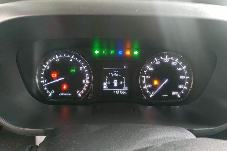 Used CHANGAN OSHAN X70A 2018 1.5L Manual Comfort Model