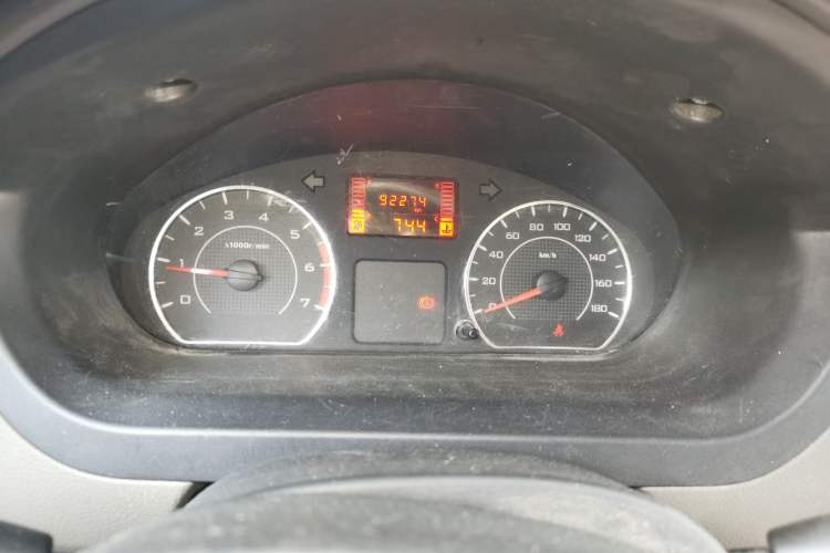 Used Wuling Rongguang V 2016 1.5L Standard Version
