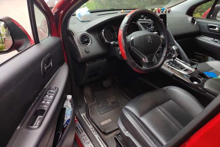 Used Peugeot 3008 2015 2.0L Automatic Trend Edition
