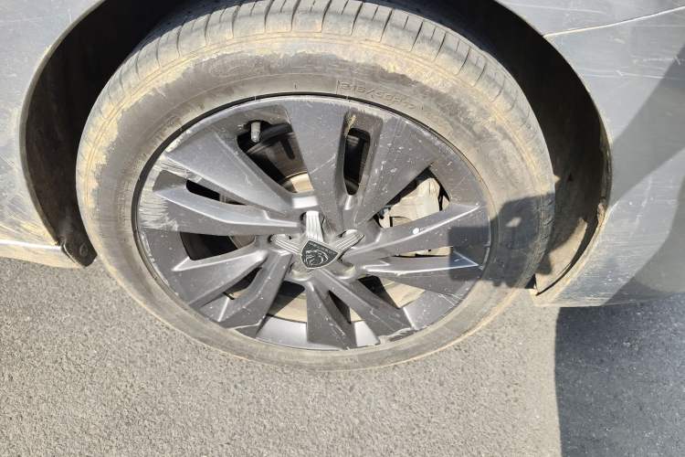 Used Peugeot 408 2022 1.6T Ambition Edition Right Front Wheel Hub