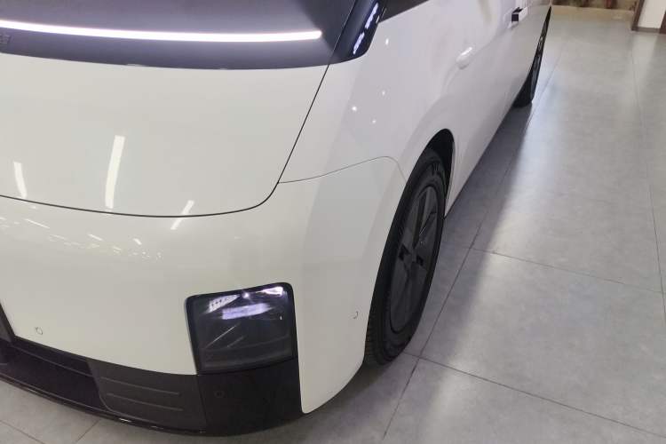 Used Li Auto MEGA 2025 Home Family Special Edition