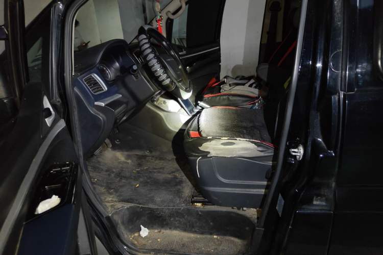 Used FORTHING Lingzhi M5 2022 Comfort Model 7 Seats