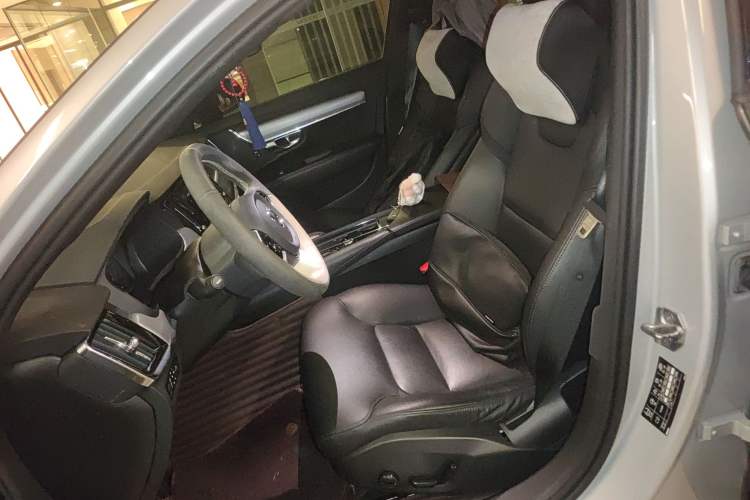 Used Volvo S90 2021 B5 Zhiyi Sport Edition
