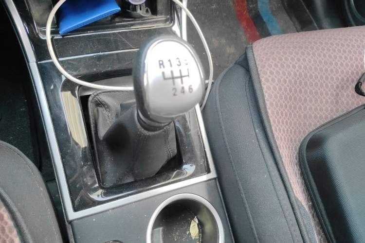 Used Haval H2 2017 Red-Label 1.5T Manual Two-Wheel Drive Comfort Model Gear Lever