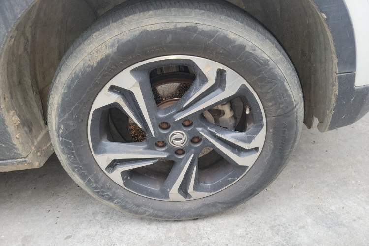 Used Dongfeng Aeolus AX7 2016 2.0L Automatic Zhiyi Trim