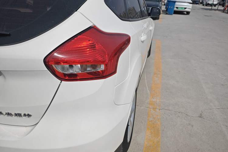 Used Ford Focus 2018 Hatchback Classic 1.6L Automatic Comfort Plus SmartDrive Edition