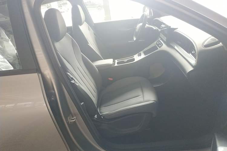 Used Geely Galaxy Geome 2026 Model 310km Youth Edition Right Front Seat