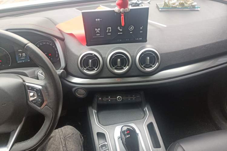 Used Wey VV5 2019 1.5T Two-Wheel Drive Color Pioneer