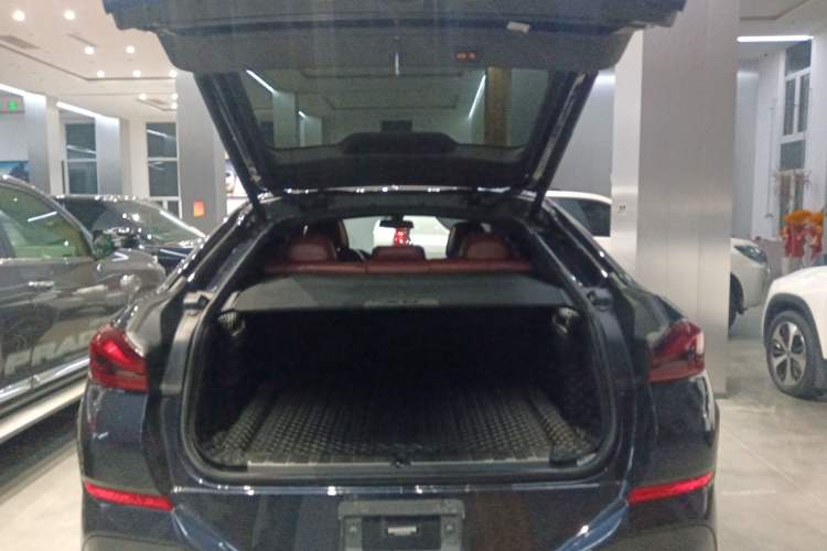 Used BMW X6 2021 xDrive40i M Sport Package
