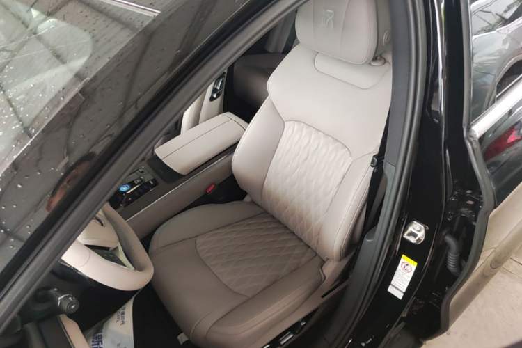 Used BYD Han 2025 DM-i Intelligent Driving Edition 125KM LiDAR Flagship Model
