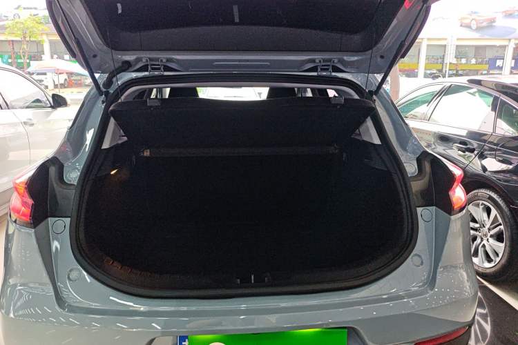 Used Geely Auto Emgrand S 2022 1.4T CVT Crossover Player Edition
