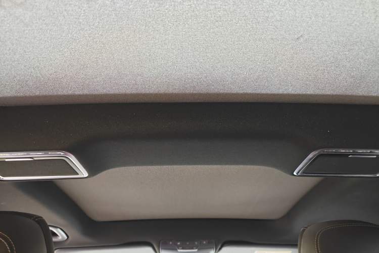 Used Mercedes-Benz GLC 2019 GLC 300 L 4MATIC Dynamic Model