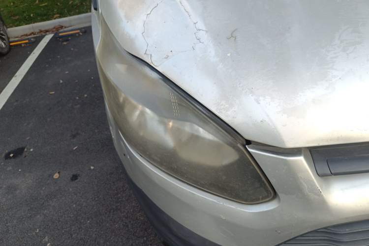 Used Ford Transit 2017 2.0T Diesel Multi-Purpose Commercial Vehicle Short Wheelbase Low Roof China V Standard
