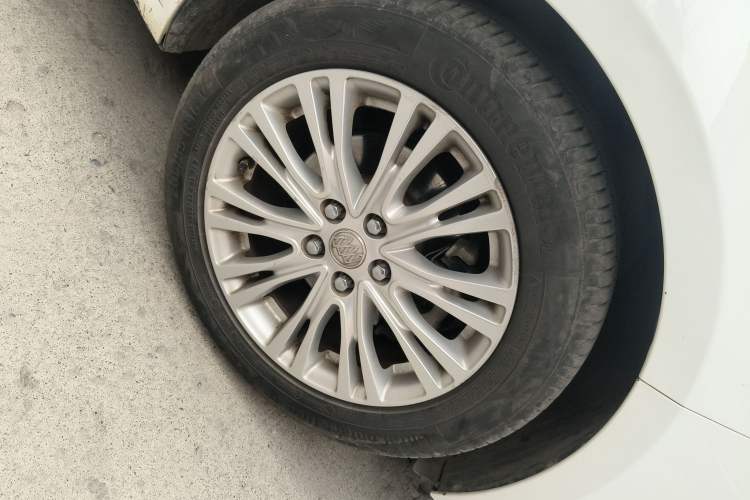 Used Buick GT 2015 15N Automatic Elite Version