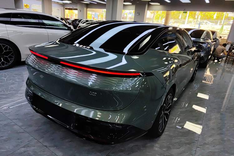 Used Zeekr 007 2025 Long-Range Rear-Wheel-Drive Intelligent Driving Version 100 kWh
