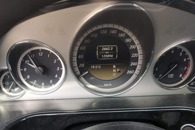 Used Mercedes-Benz E-Class 2012 E 300 L Fashion Model
