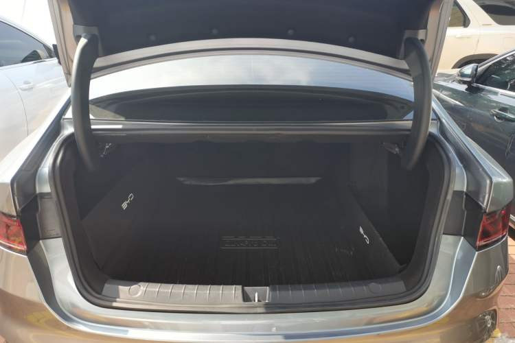 Used BYD Qin PLUS 2024 HONOR Edition DM-i 55KM Leading Model