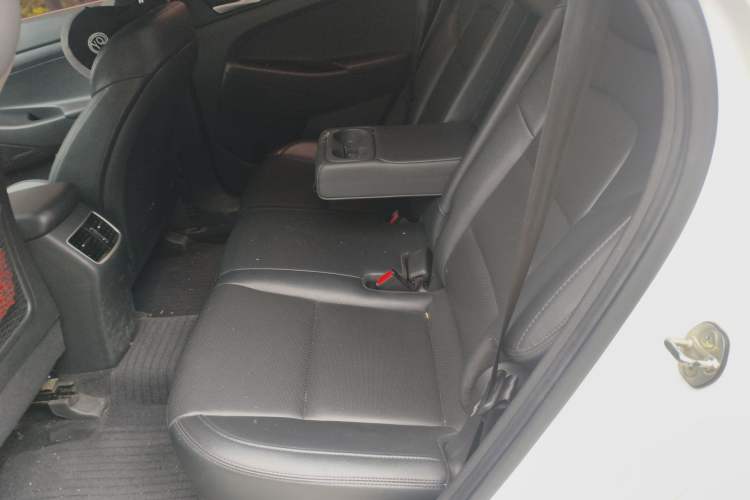 Used Hyundai Tucson 2018 1.6T Dual-Clutch Two-Wheel Drive 15th Anniversary Special Edition
