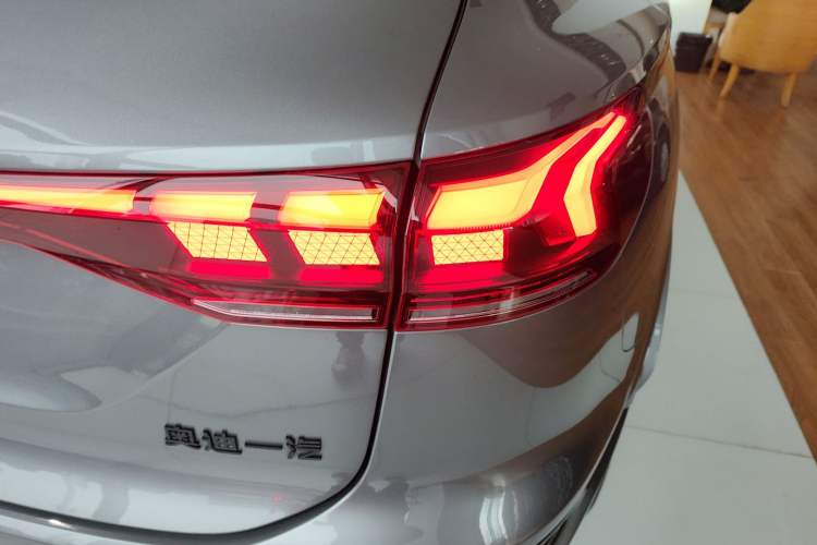 Used Audi Q6L e-tron 2026 First Launch Navigation Edition Exterior 3