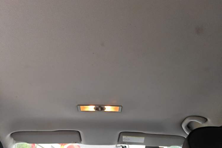 Used Volkswagen Gran Lavida 2015 1.6L Manual Fashion Edition
