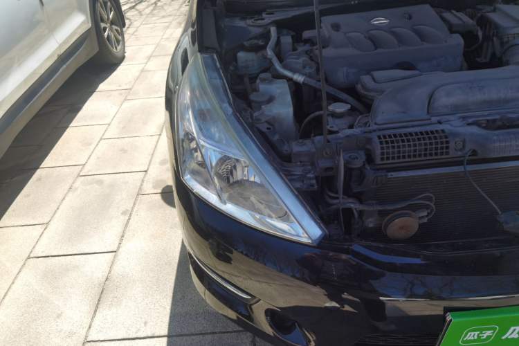 Used Nissan Teana 2011 2.0L XL Comfort Edition Right Front Headlight