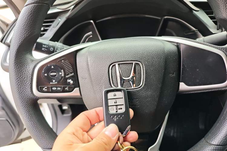 Used Honda Civic 2016 220TURBO CVT Luxury Edition Vehicle Key