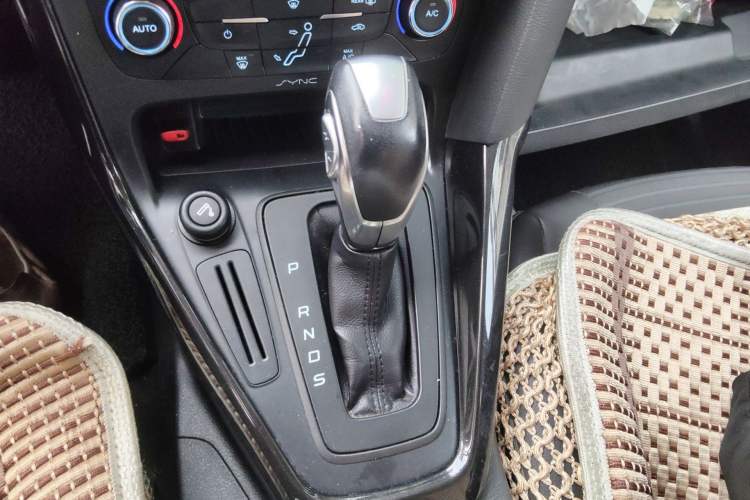 Used Ford Focus 2015 Sedan 1.6L Automatic Trend Model
