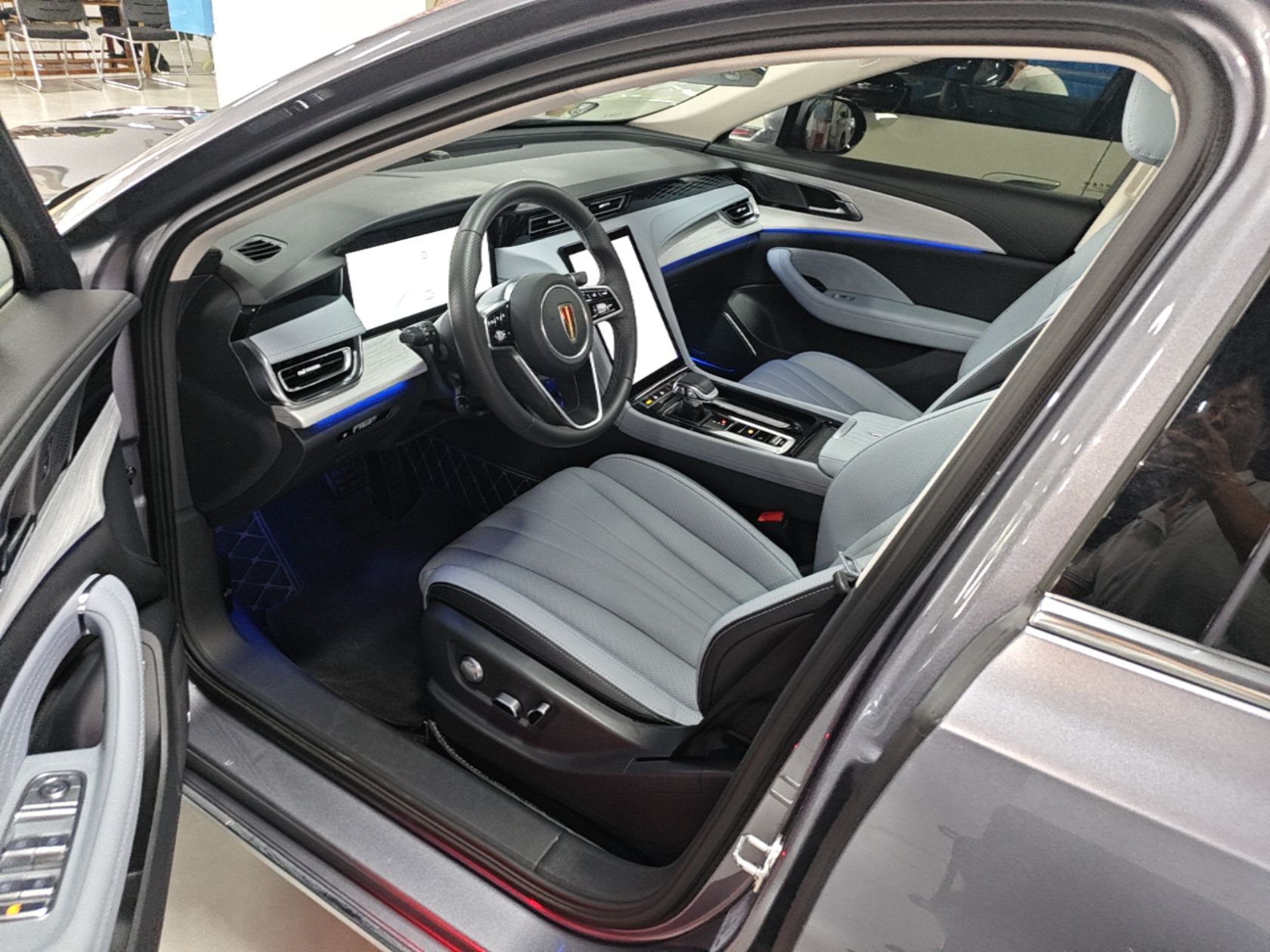 Hongqi H5 PHEV 2025 170 Super Hybrid Version — снимка 17