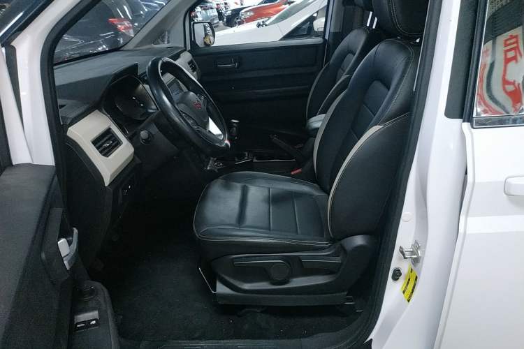 Used Wuling Zhengcheng 2021 1.5T Manual Luxury Version
