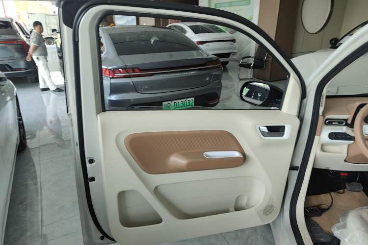 Used Wuling Hongguang MINIEV 2024 3rd Generation 215km Advanced Version