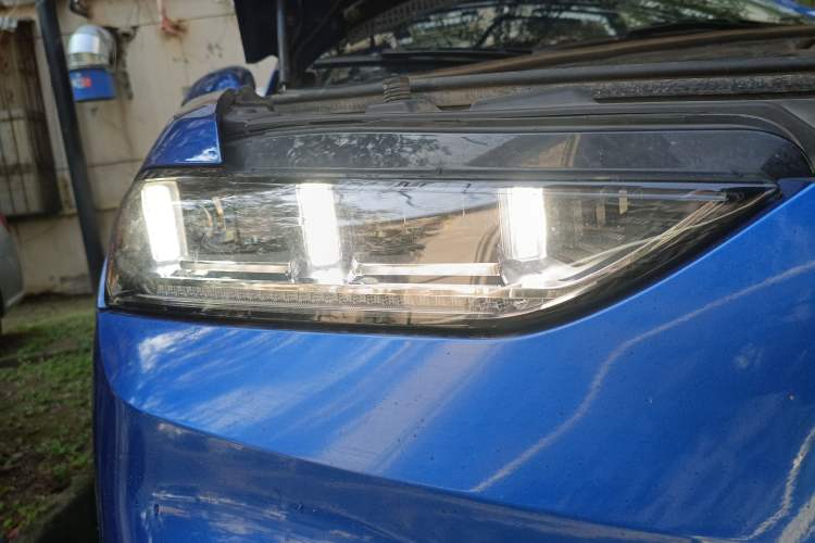 Used Wey VV7 2017 2.0T Flagship Model Right Front Headlight