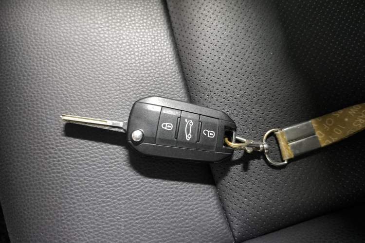 Used Peugeot 3008 2018 2.0L Automatic Classic Edition