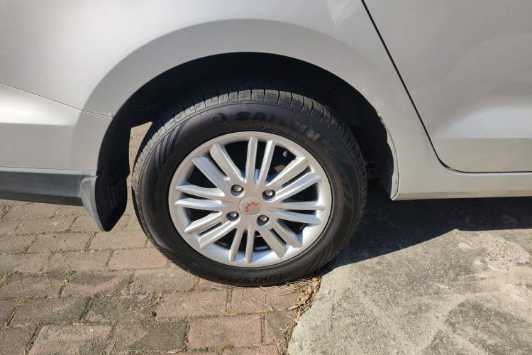 Used Wuling Hongguang 2015 1.5L S1 Standard China V-Emission Standards