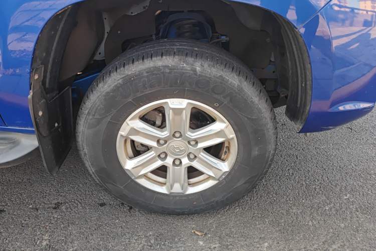 Used SAIC MAXUS T60 2017 2.0T Gasoline Automatic Two-Wheel Drive High-Ride Comfort-Grade Standard Cabin