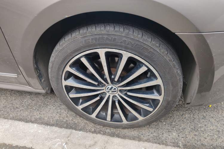 Used Volkswagen Passat 2015 1.8TSI DSG Ultimate Edition
