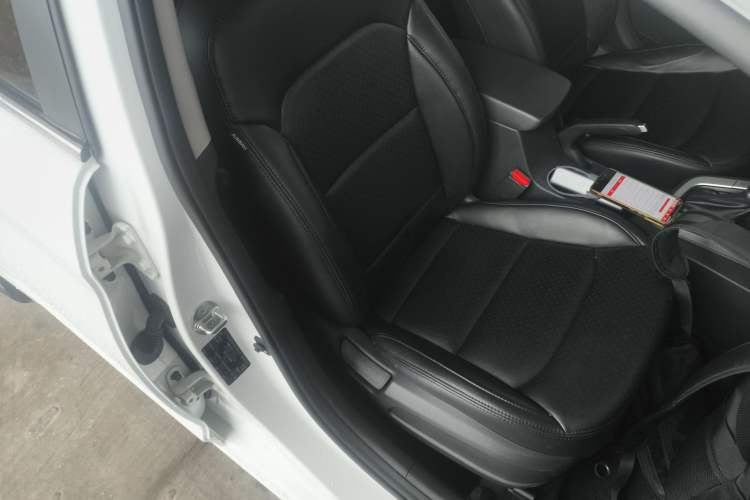 Used Hyundai Elantra (6th Generation / Lingdong) 2016 1.6L Automatic ZhiXuan – Elite Version
