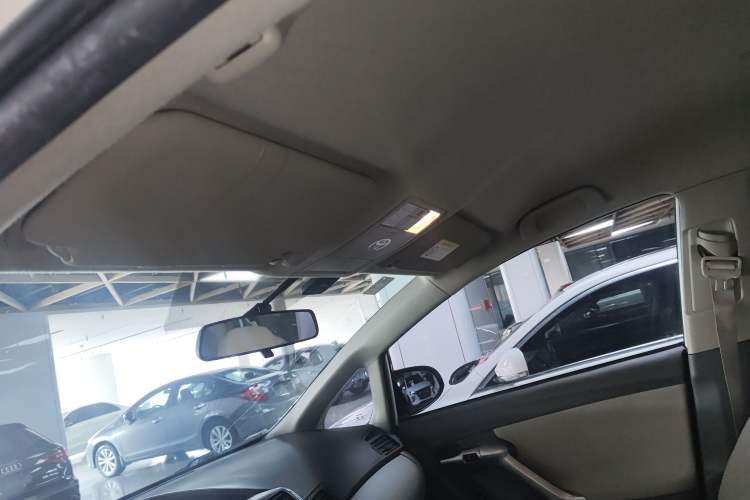 Used Toyota Verso 2014 Starlight 180E CVT Elite Edition
