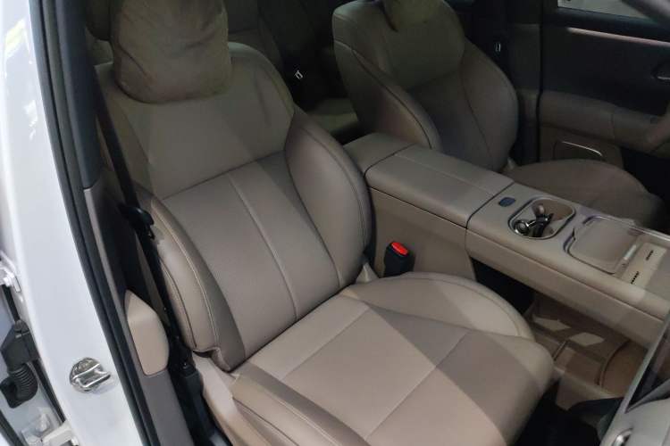 Used Li Auto i6 2025 Model Two-Wheel-Drive Standard Type
