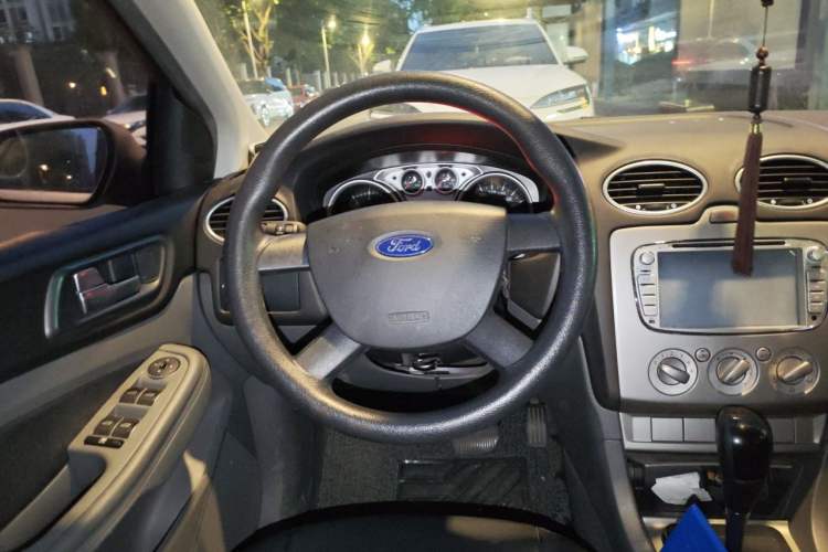 Used Ford Focus 2013 Hatchback Classic 1.8L Automatic Base Model

