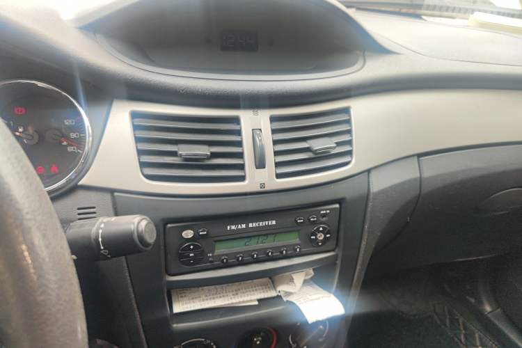 Used Dongfeng Aeolus H30 2014 CROSS 1.5L Manual Gratitude Edition
