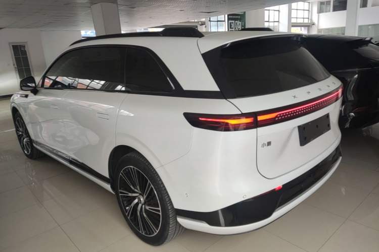 Used XPeng G9 2022 702 Max Exterior 2