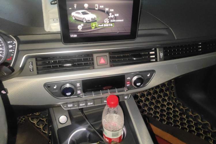 Used Audi A5 2019 Coupe 40 TFSI Fashion Edition China V Emission Standard Audio And AC Panel