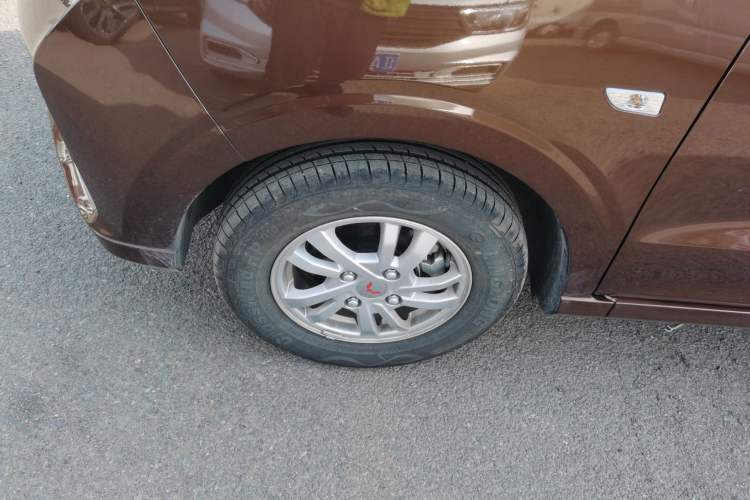 Used Wuling Hongguang 2021 1.5L Facelifted S Comfort Version with Electric Power Steering LAR Left Front Wheel Hub