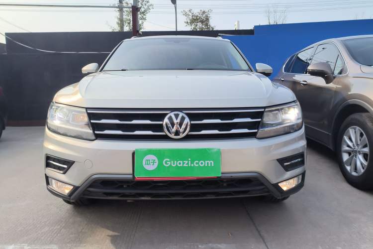 Used Volkswagen Tiguan L 2017 330TSI Automatic Two-Wheel Drive Luxury Edition