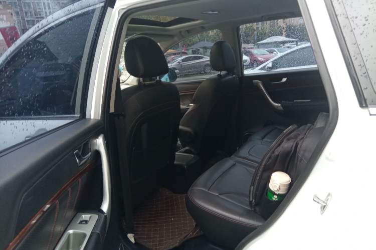 Used Haval H6 2013 Sports Edition 1.5T Manual Two-Wheel Drive Elite Model Left Rear Seat