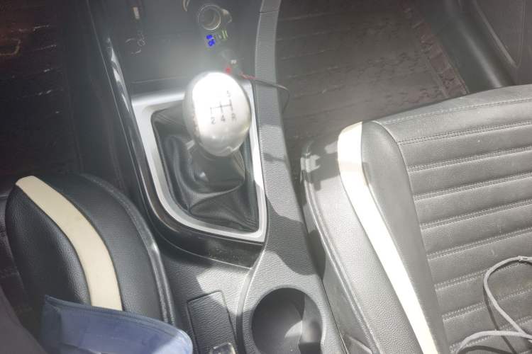 Used CHANGAN Alsvin V7 2016 1.6L Manual LeShang Model China V Standard Gear Lever