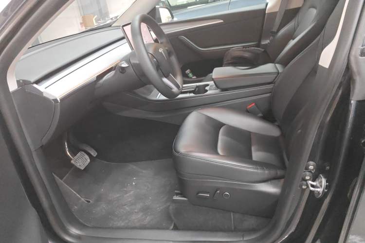 Used Tesla Model Y 2024 Rear-Wheel-Drive Version
