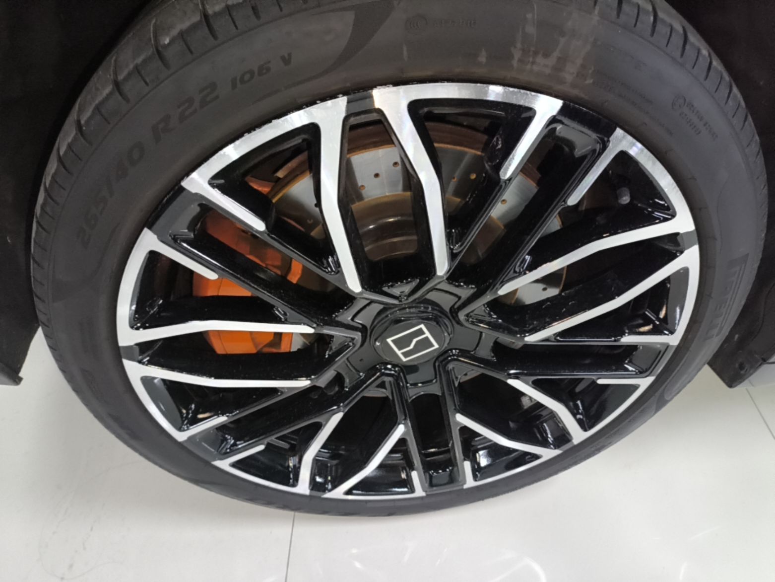 Zeekr 001 2024 YOU Edition 100 kWh All-Wheel Drive — снимка 11