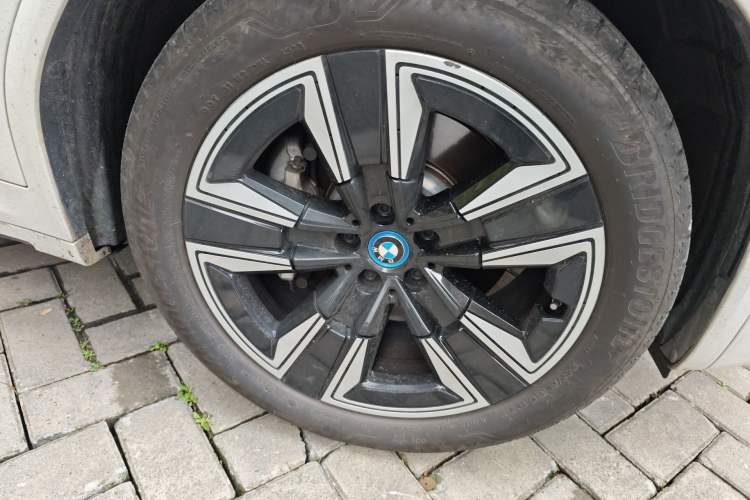 Used BMW iX3 2023 Leading Model Right Front Wheel Hub